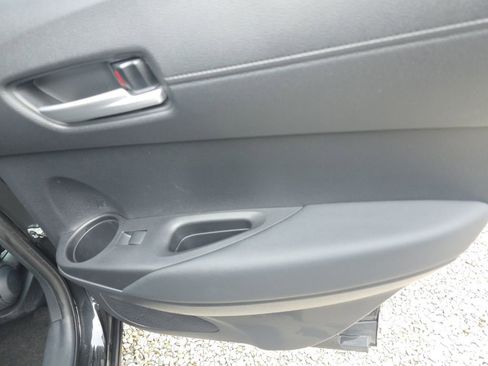 Certified 2023 Toyota Corolla Cross XLE image 17