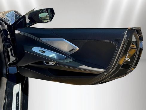 Used 2023 Chevrolet Corvette Stingray Preferred Cpe w/ Z51 Performance Package RWD image 25
