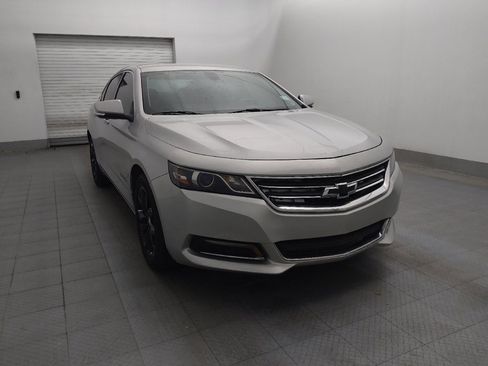 Used 2017 Chevrolet Impala LT image 14