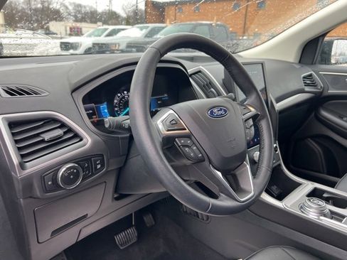 Certified 2024 Ford Edge SEL w/ Convenience Package image 6