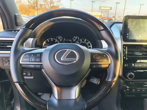 Used 2023 Lexus GX 460 Premium image 18
