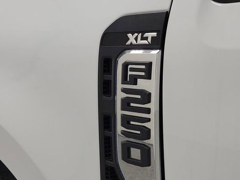 Used 2024 Ford F250 XLT AWD/4WD image 6