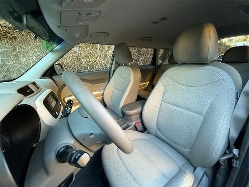 Used 2017 Kia Soul EV-e image 14
