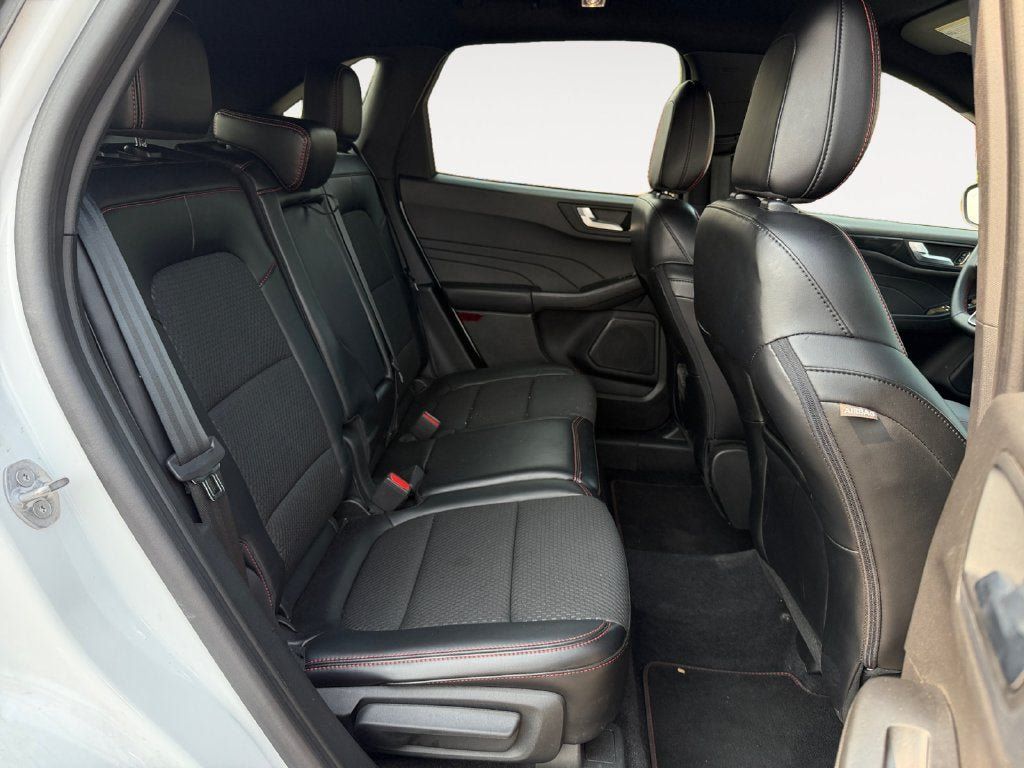 Used 2023 Ford Escape ST-Line FWD image 24
