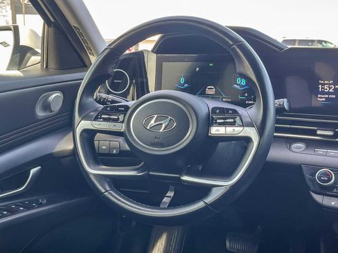 Used 2023 Hyundai Elantra SEL w/ Convenience Package image 14