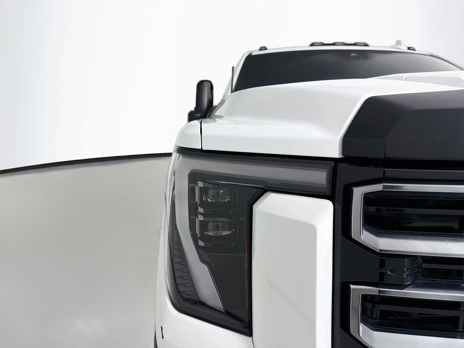 Used 2024 GMC Sierra 2500 AT4 w/ AT4 Premium Plus Package AWD/4WD image 32