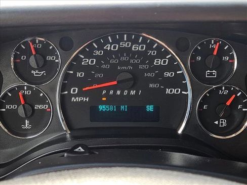 Used 2017 Chevrolet Express 2500 LT w/ LT Preferred Equipment Group image 10