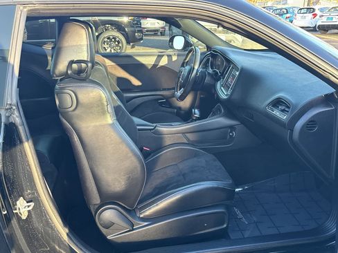 Used 2019 Dodge Challenger SRT Hellcat image 9