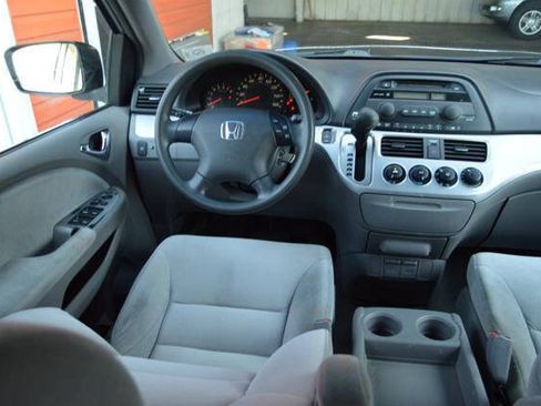 Used 2010 Honda Odyssey LX image 38