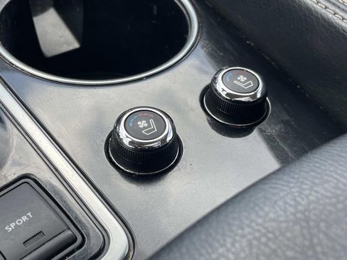 Used 2016 Nissan Maxima Platinum image 29