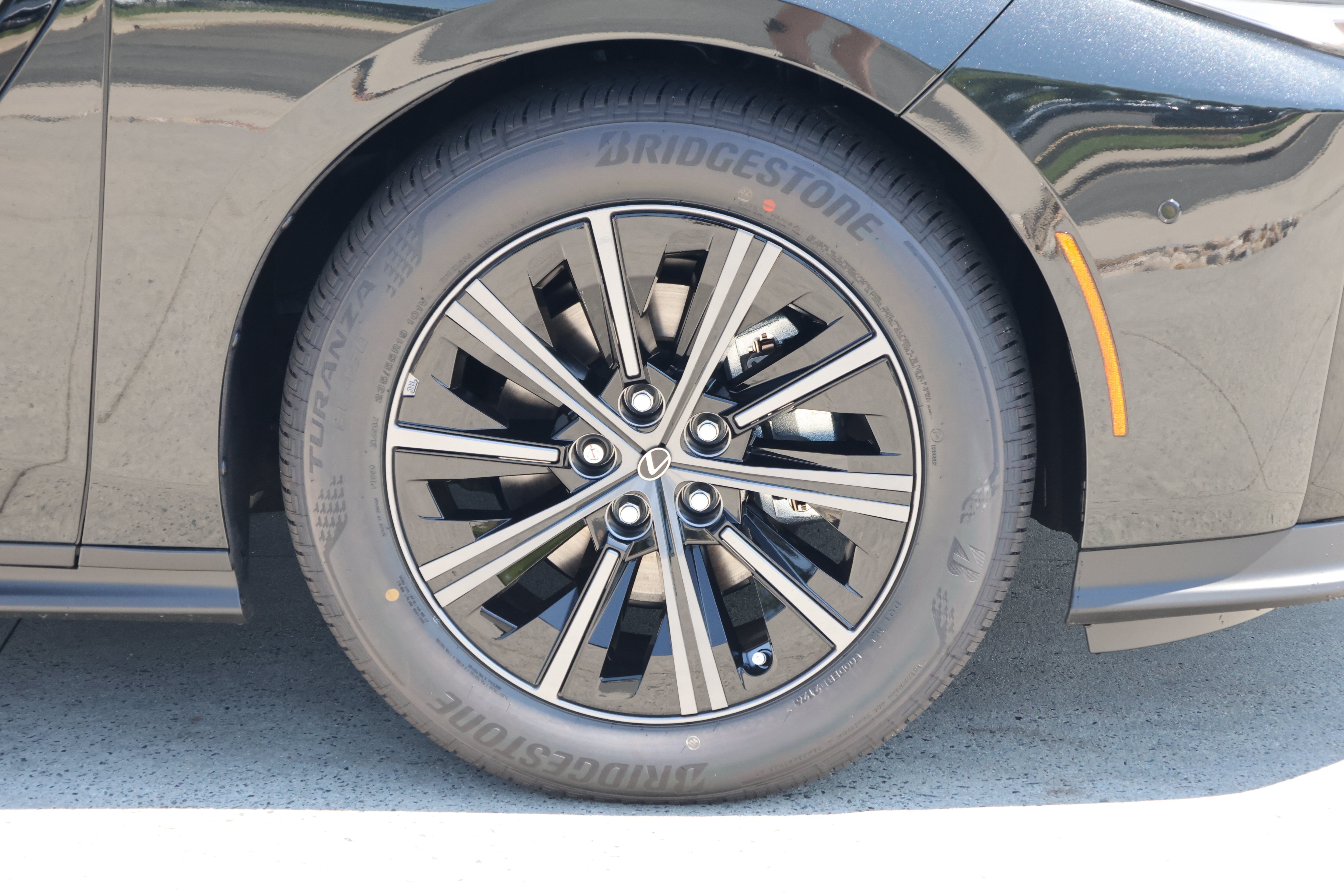 New 2027 Lexus ES 350h w/ Accessory Package (K3) FWD image 11