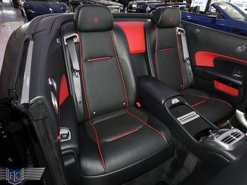 Used 2021 Rolls-Royce Dawn image 22