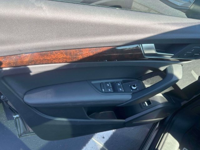 Used 2018 Audi Q5 Prestige AWD/4WD image 16