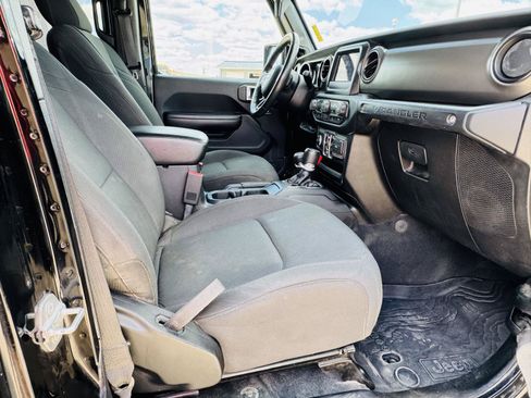 Used 2019 Jeep Wrangler Unlimited Sport S AWD/4WD image 27