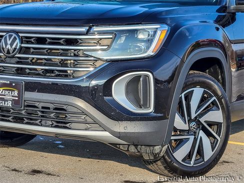 Used 2024 Volkswagen Atlas SE image 3