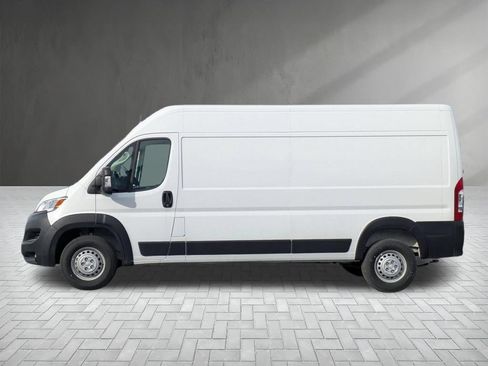 Used 2024 RAM ProMaster 2500 FWD image 4