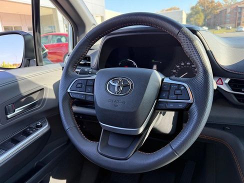 Certified 2024 Toyota Sienna XSE image 14