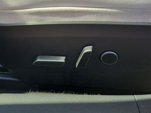 Used 2023 Tesla Model 3 Standard Range image 21