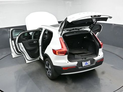 Used 2023 Volvo XC40 B4 Plus w/ Protection Package Premier image 49