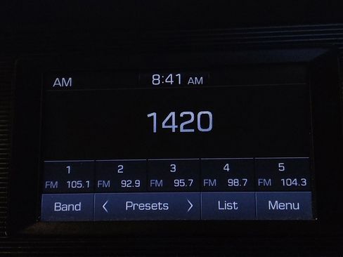 Used 2019 Hyundai Elantra SE FWD image 25