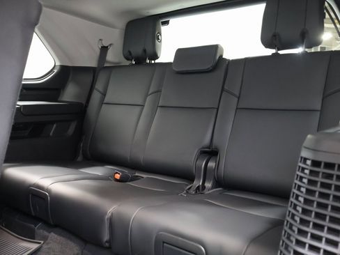 Used 2023 Toyota Sequoia Limited image 28