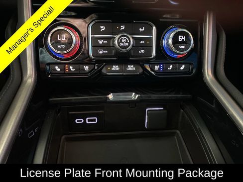 Used 2024 GMC Yukon XL Denali AWD/4WD image 6