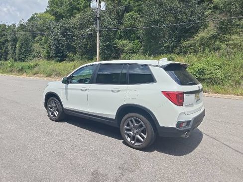 Used 2023 Honda Passport EX-L image 4