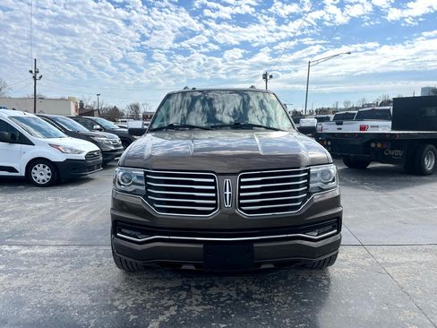 Used 2015 Lincoln Navigator 4WD w/ Equipment Group 101A Reserve image 8
