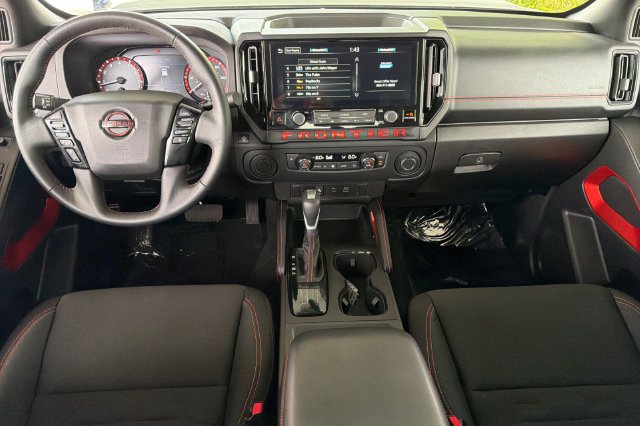 Used 2025 Nissan Frontier Pro-X RWD image 16