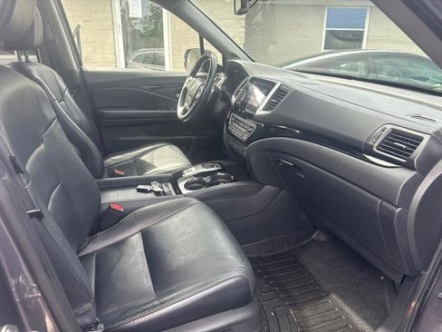 Used 2016 Honda Pilot Touring image 10