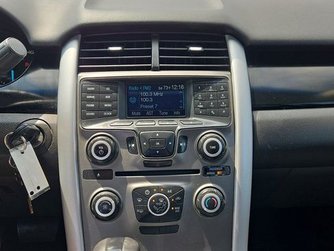 Used 2013 Ford Edge SE FWD image 16