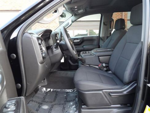 Used 2020 Chevrolet Silverado 1500 Custom w/ Custom Value Package image 10