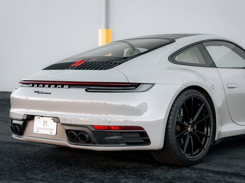 Used 2022 Porsche 911 Carrera image 30