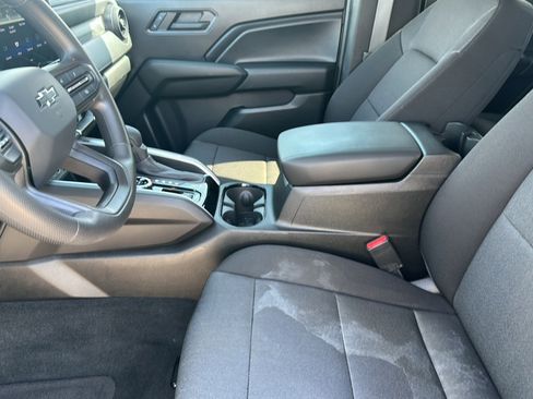 Used 2024 Chevrolet Colorado Trail Boss w/ Technology Package image 13