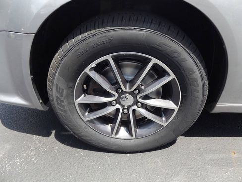 Used 2017 Dodge Grand Caravan SXT FWD image 29