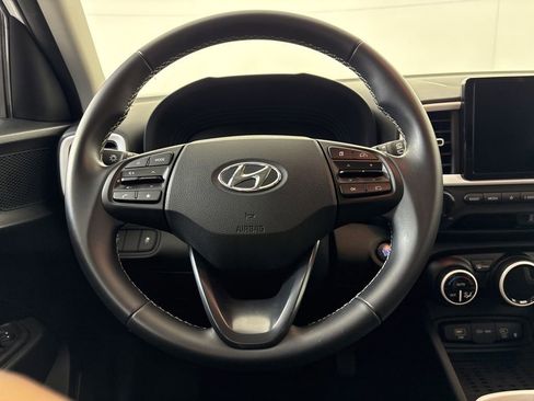 Used 2023 Hyundai Venue Limited w/ Cargo Package image 20