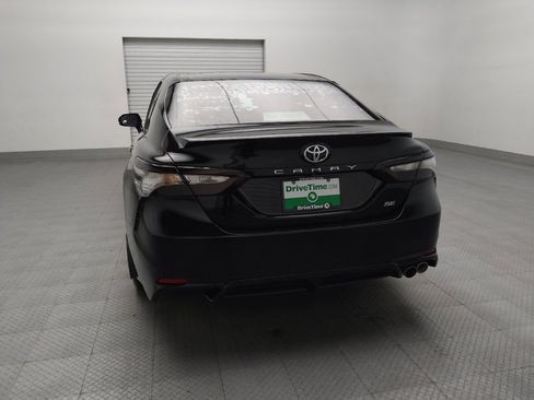 Used 2018 Toyota Camry SE w/ Moonroof Package image 6