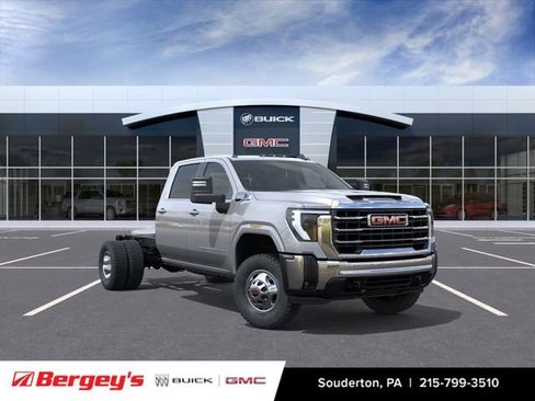 New 2026 GMC Sierra 3500 SLE AWD/4WD image 2