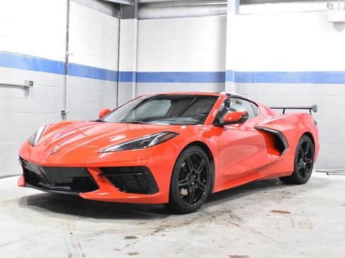 Used 2022 Chevrolet Corvette Stingray Premium Cpe w/ Body-Color Dual Roof Package image 2