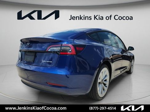Used 2022 Tesla Model 3 Long Range AWD/4WD image 5