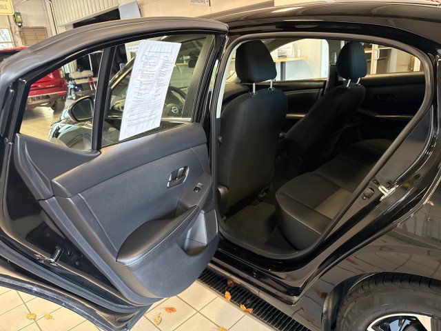 Used 2025 Nissan Sentra SV FWD image 23