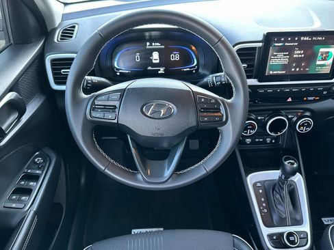 Certified 2024 Hyundai Venue Limited image 14