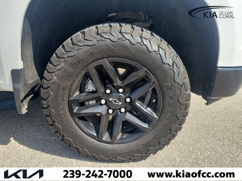 Used 2024 Chevrolet Silverado 1500 Custom Trail Boss AWD/4WD image 7