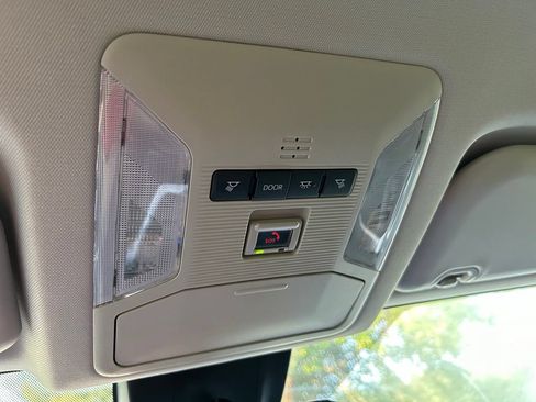 Certified 2025 Toyota RAV4 LE FWD image 28