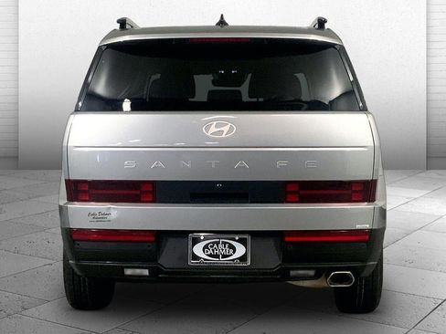 Used 2025 Hyundai Santa Fe SEL AWD/4WD image 3