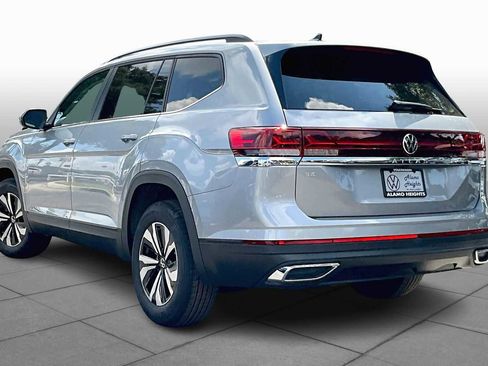 New 2026 Volkswagen Atlas SE image 12