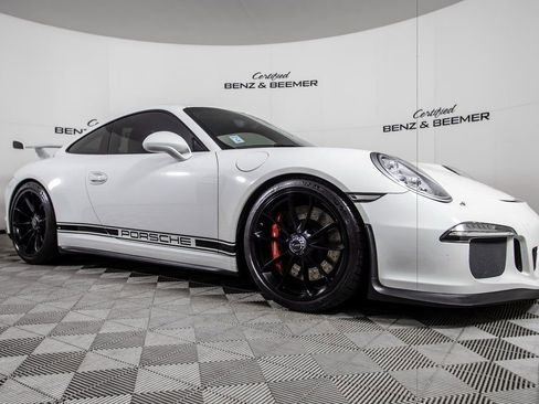 Used 2015 Porsche 911 GT3 image 3