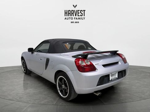 Used 2003 Toyota MR2 w/ Preferred Accessory Pkg RWD image 8