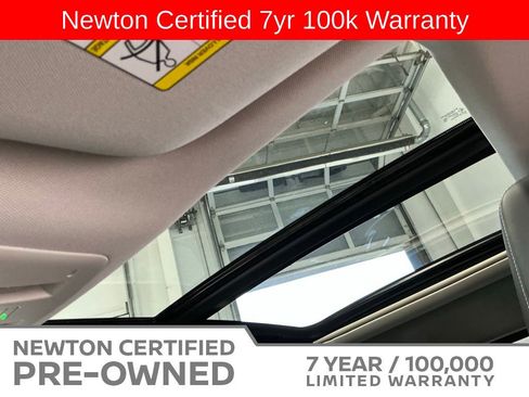 Used 2025 Nissan Murano SL AWD/4WD image 6