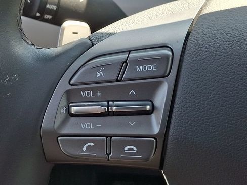 Used 2020 Hyundai Ioniq SE FWD image 19